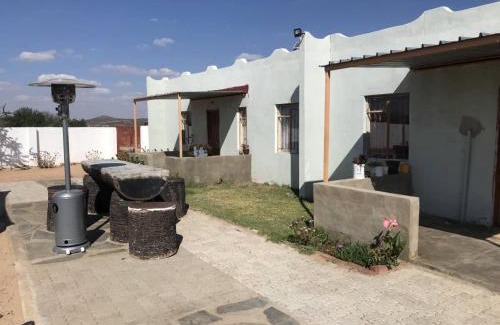 Khomas House | Riverstone Guesthouse