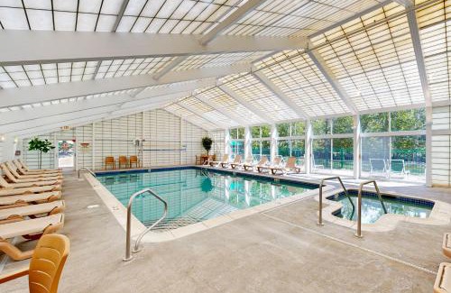 Lincoln Apartment | Riverview at Rivergreen