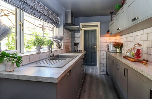 Stamford Bridge House | RIVERVIEW, family friendly, luxury holiday cottage in Stamford Bridge