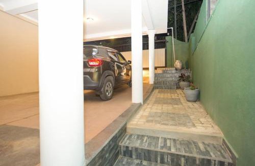 Sirimalwatta House | Riverview Glass Room