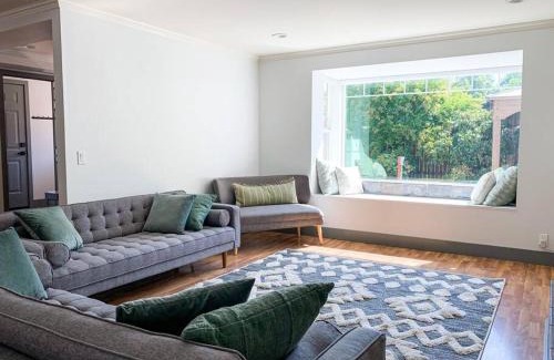 Springfield Apartment | Riverwalk Retreat: Spacious, Hot tub, near Autzen
