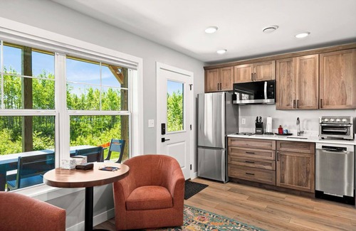 Duluth Apartment | RiverWest Hunters Landing-Riverfront-Base Spirit Mtn.-Dog Friendly-20% off Bike Rentals