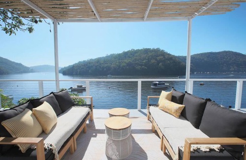 Berowra Waters House | rivescape holiday home at Berowra Waters