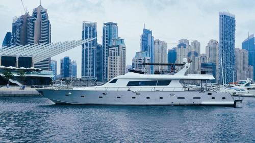 Dubai Marina Boat Rental | Riviera Leisure Yachts Dubai