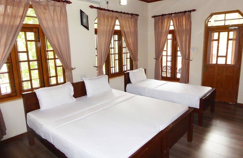 Manmunai North Hotel | Riviera Resort