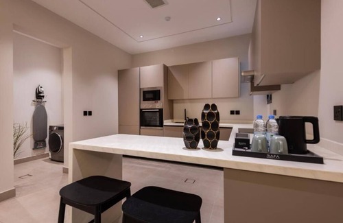 Al Wurud Apartment | Riyadh homes by RAFA Three-Bedroom Premium Apartment A