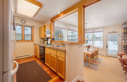 Moose Wilson Road Condo | RMR: Lupine 1911 Condo in The Aspens/Wilson,WY