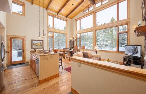 Moose Wilson Road House | RMR: Moose Pines in The Aspens/Wilson,WY