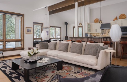 Jackson Hole House | RMR:Teton Lookout Home North of Jackson,WY