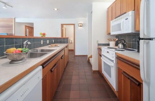 Moose Wilson Road Apartment | RMR: Wheatgrass 2212 Condo in The AspensWilsonWY