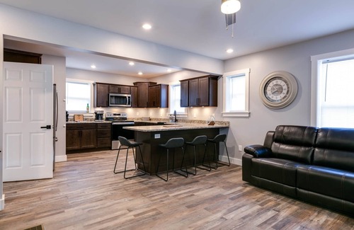 Cowanesque Apartment | Roadhaus North - Stay and Golf!