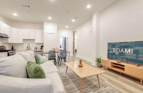 Arts/Warehouse District Apartment | Roami at The Churchill