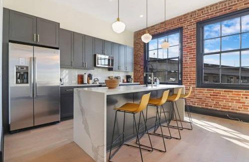 Arts/Warehouse District House | Roami at The Lola Near Bourbon St 3BR #38