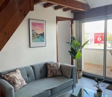 Montgermont Apartment | ROAZHON LODGE