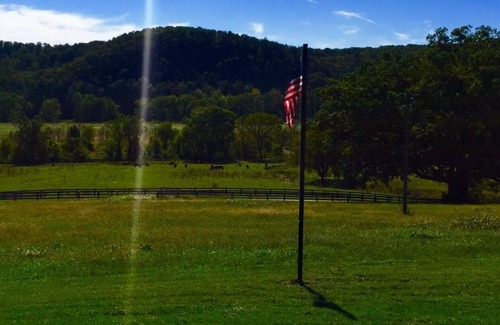 Wingina House | Robbins Nest Farm a Private Retreat Offering Secluded Luxury on the James River