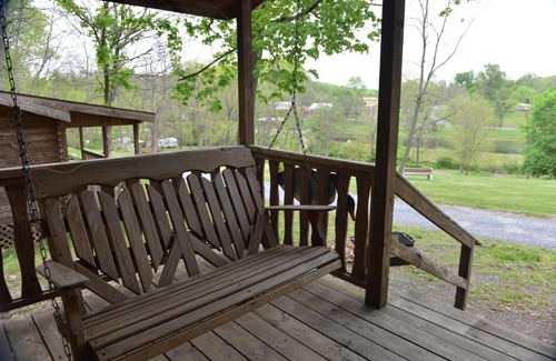 Lenhartsville Other | Robin Hill Camping Resort One-Bedroom Cottage 8