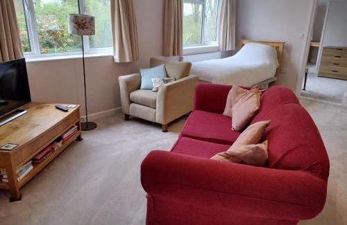 Amesbury Villa | Robin Hill Cottage