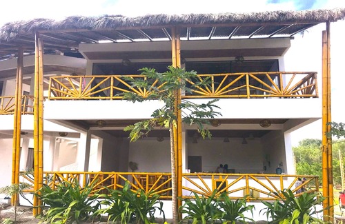 Mompiche Bed & Breakfast | Robinson Crusoe's Paradise Tropical Beach