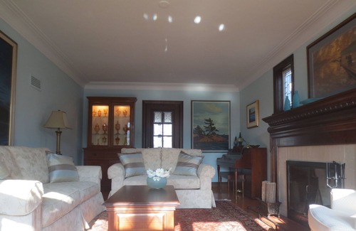 Thorold Bed & Breakfast | Robinsong Bed and Breakfast