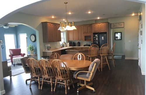 Wright City House | Robyn's Nest - PRIVATE POOL, Sleeps 18, 7 bedrooms, 4.5 baths