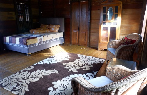 Tanjung Pandan Bed & Breakfast | Rock and Wreck Dive Resort