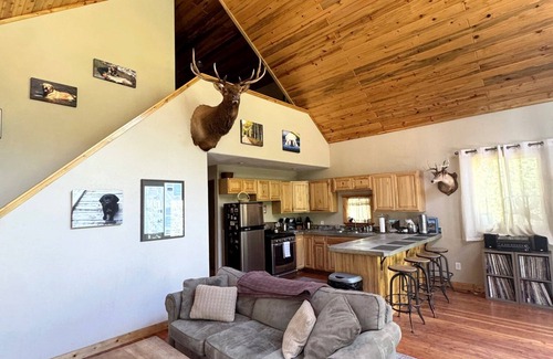Drummond Cabin | Rock Creek, MT Riverfront Cabin - ROCKIN' ROCK CREEK CABIN!