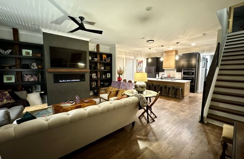 Hadley - Washington House | ROCK NASHVILLE. New home is less than 3 miles to Broadway, 2 miles to Mid Town.