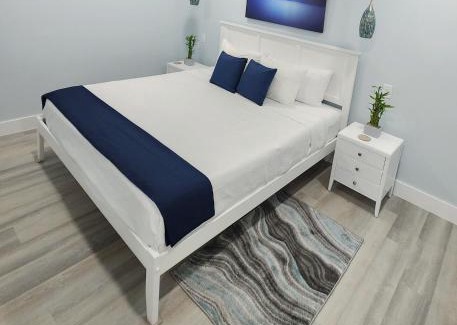 Rock Harbor Hotel | Rock Reef Resort