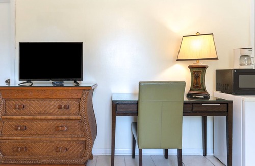 Rock Harbor Hotel | Rock Reef Resort