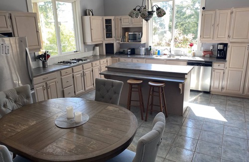 Halfmoon Bay House | Rockhill House