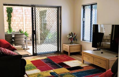 Rockingham Apartment | Rockingham Beach Townhouse
