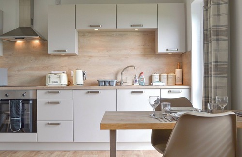 St. Mary's Cottage | Rockworks Chalets No.5 - UK7044