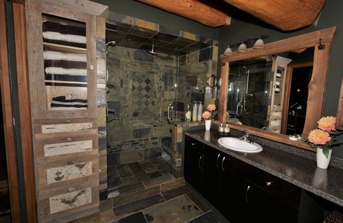 Valemount Cabin | Rocky Mountain Luxury Escape