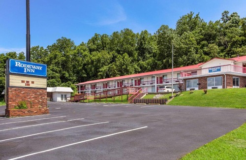 South Point Hotel | Rodeway Inn