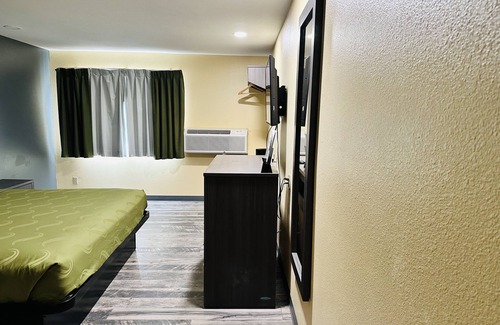 Winslow Hotel | Rodeway Inn Winslow I-40