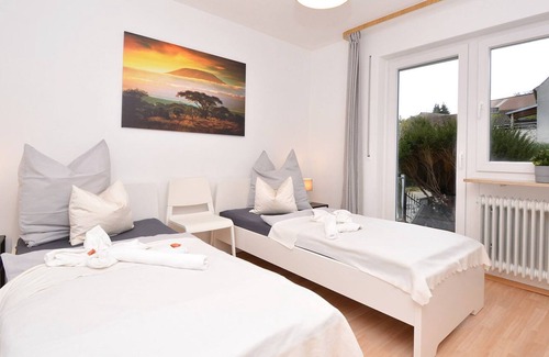 Rohr Apartment | Roh01 - Geräumige Apartment mit Terrasse in Rohr bei Nürnberg, 90 qm, 3 Schlafzimmer, Max. 6 Personen