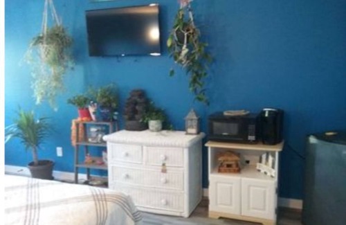 Brook Park Bed & Breakfast | Rolling hills, country setting #2 at Beach Mirage Suites