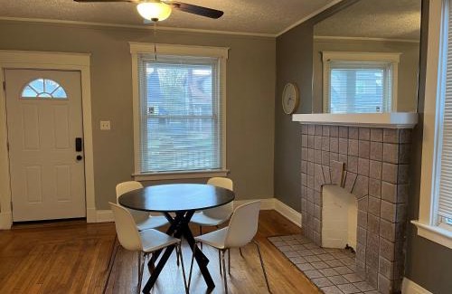 Norwood Apartment | Rolston 1, One Bedroom Unit near Xavier Downtown