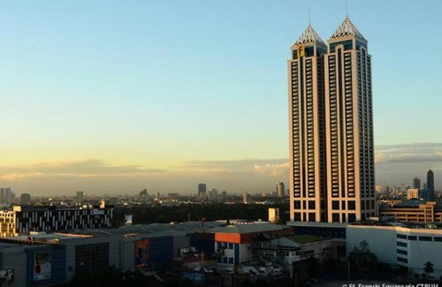 Wack-Wack Greenhills Apartment | Romantic 1 Bedroom with Pool