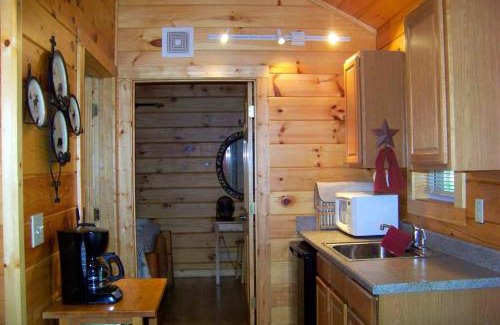 Steelville House | Romantic Cabin Rental for Two with a Private Hot Tub near St. Louis, Missouri
