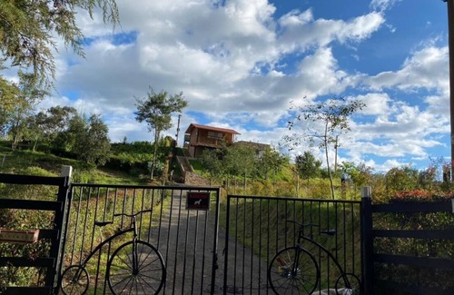 Chiquinquira Apartment | Romantic cabin with city view, 10 min from downtown