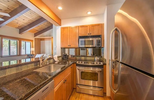 Tahoe Woods Condo | Romantic Condo just off lake Tahoe.