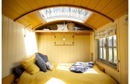 Birdham Ski Chalet | Romantic Cosy Hygge Shepherd Hut Hideaway set in our Orchard