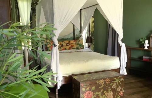 Valencia Apartment | Romantic Eco Sanctuary Off-Grid Mountain Retreat