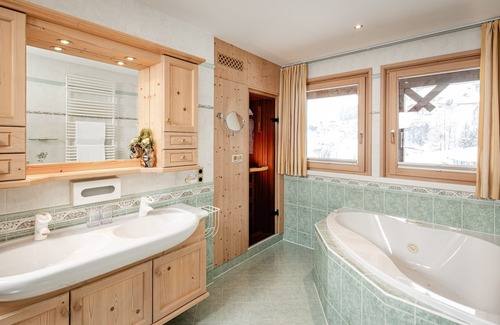 Selva di Val Gardena Hotel | Romantic & Family Hotel Gardenia