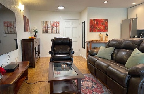 Sabre Springs House | Romantic Hideaway in Upscale Neighborhood