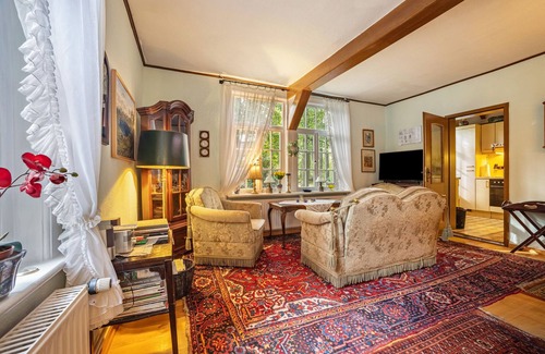 Gerdau House | 'Romantic Holiday Home' with Garden & Wi-Fi