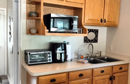 Lake Norman of Catawba Apartment | Romantic Lake Cottage Retreat . Perfect for 2