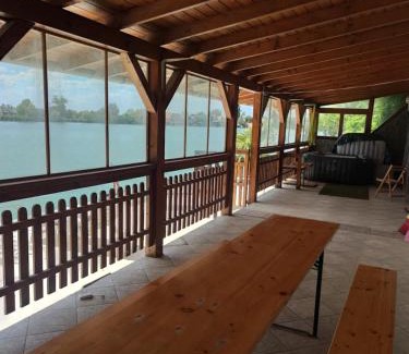 Szigetszentmiklos House | Romantic Lakeside Retreat - Nature Sport near Bp