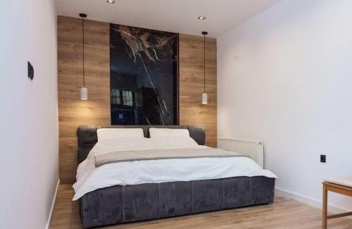 Stamata Apartment | Romantic Luxury Hot Tub Retreat with Parking in Anoixi